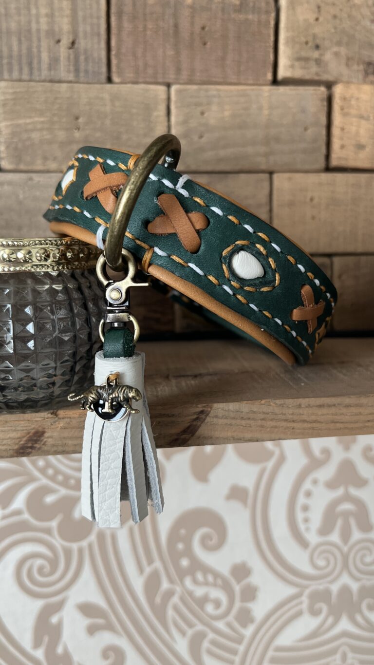 Groen leer cognac en wit decor