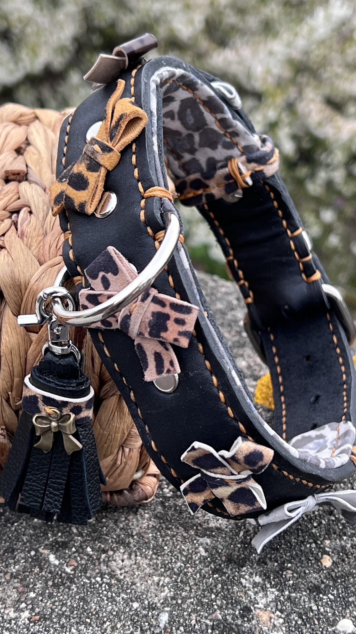 Animal print chic zwart leer met dierenprint leer strikken
