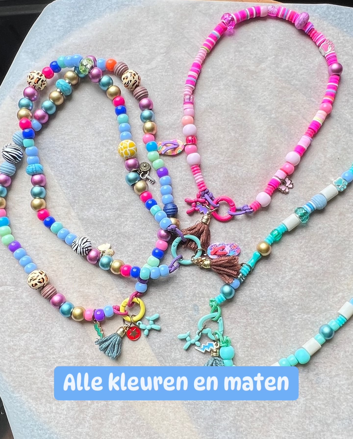 Kleurrijke hondenketting met lobster slot op maat