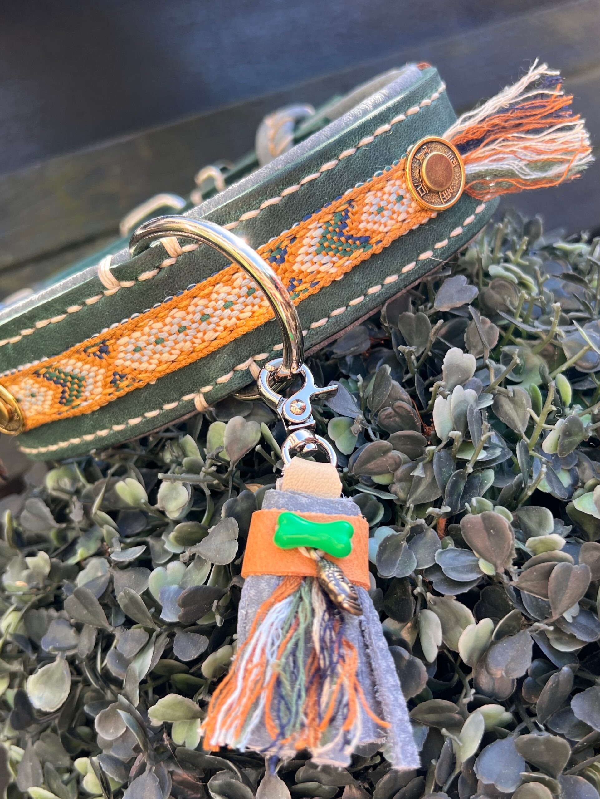 Donkergroen leer met boho en nappa decor2